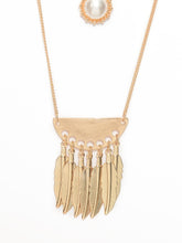 Load image into Gallery viewer, Leaves Necklace
