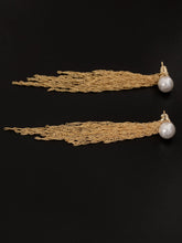 Load image into Gallery viewer, Pearl Chain Earrings
