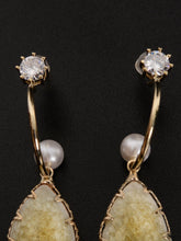 Load image into Gallery viewer, Patterned Leaf Earrings
