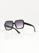 Load image into Gallery viewer, Plain Frame Sunglasses
