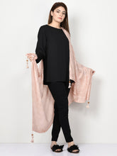 Load image into Gallery viewer, Check Patterned Scarf
