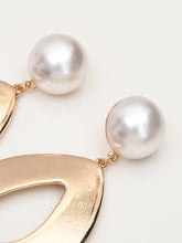 Load image into Gallery viewer, Pearl Drop Earrings
