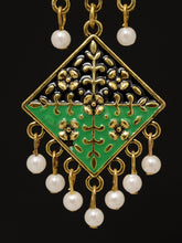 Load image into Gallery viewer, Patterned Square Earrings
