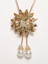 Load image into Gallery viewer, Stoned Flower Necklace
