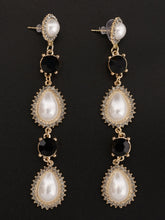 Load image into Gallery viewer, Pearl Stone Earrings
