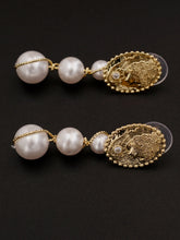 Load image into Gallery viewer, Pearl Earrings
