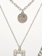 Load image into Gallery viewer, Pearl Finished Necklace
