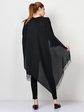 Load image into Gallery viewer, Tassel Finish Scarf
