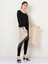 Load image into Gallery viewer, Tassel Finish Scarf
