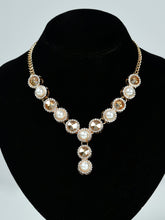 Load image into Gallery viewer, Rhinestone Pearl Necklace

