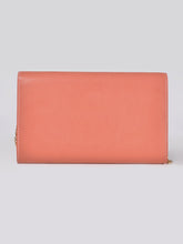 Load image into Gallery viewer, Metallic Detail Clutch
