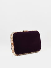 Load image into Gallery viewer, Chained Velvet Clutch
