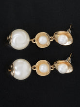 Load image into Gallery viewer, Pearl Earrings
