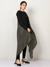 Load image into Gallery viewer, Box Patterned Scarf
