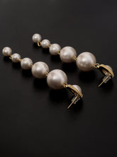 Load image into Gallery viewer, Pearl Earrings
